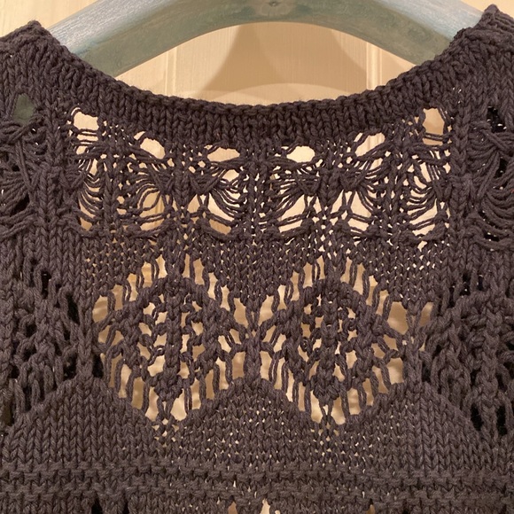 NWT x REVOLVE Jilly Free People Large Crocheted Cropped Cardigan Button Sweater - Picture 3 of 15